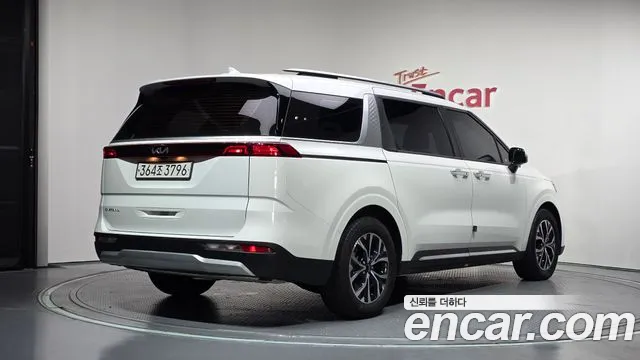 Kia Canival Carnival 4 поколение Бензин 9 мест Prestige — Фото автомобиля 2