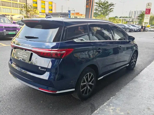 BYD Song MAX — Фото автомобиля 7