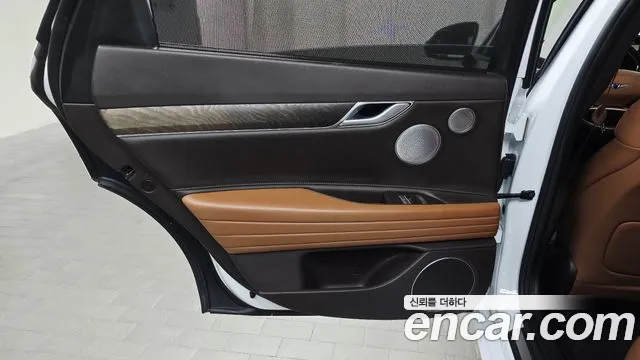 Genesis G80 Бензин 3.5 турбо AWD — Фото автомобиля 24