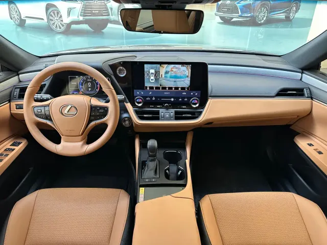 Lexus ES — Фото автомобиля 17