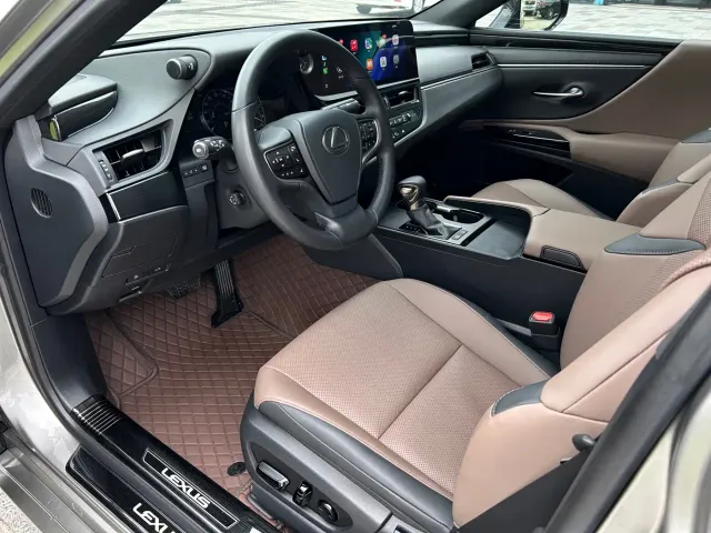 Lexus ES — Фото автомобиля 8