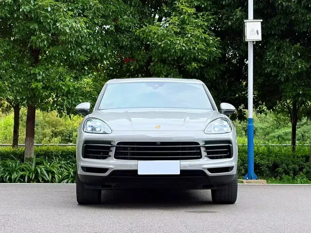 Porsche Cayenne — Фото автомобиля 3
