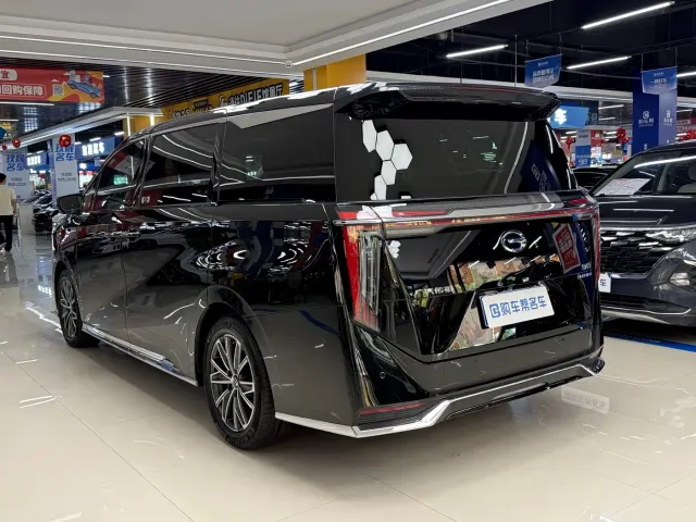 GAC Trumpchi M8 — Фото автомобиля 19