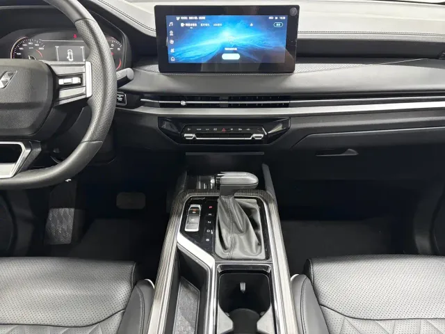 Wuling Jiachen — Фото автомобиля 12
