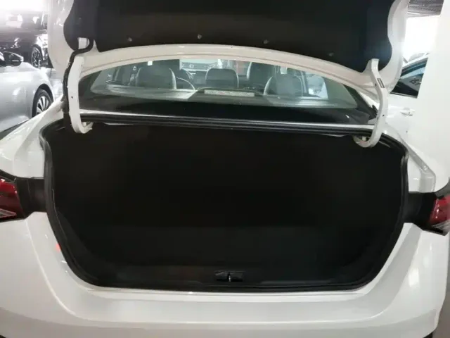 Nissan Sylphy — Фото автомобиля 18