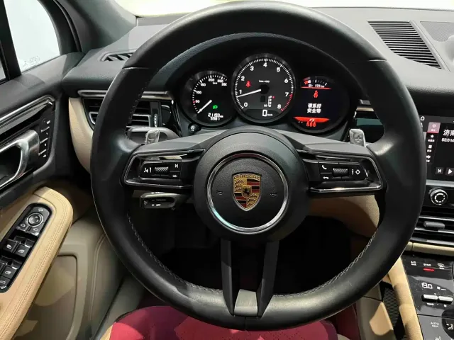 Porsche Macan — Фото автомобиля 17