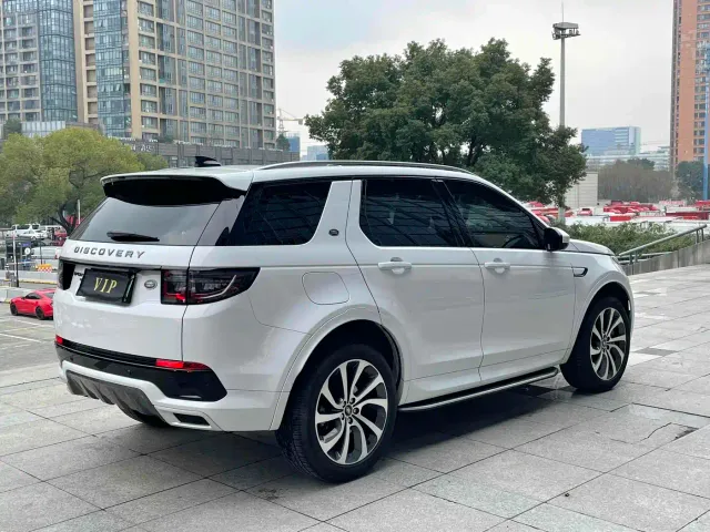 Land Rover Discovery Sport — Фото автомобиля 12