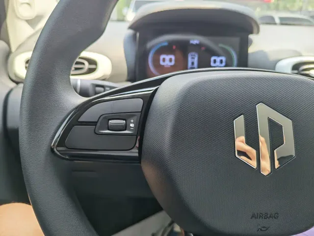 Leapmotor T03 — Фото автомобиля 14