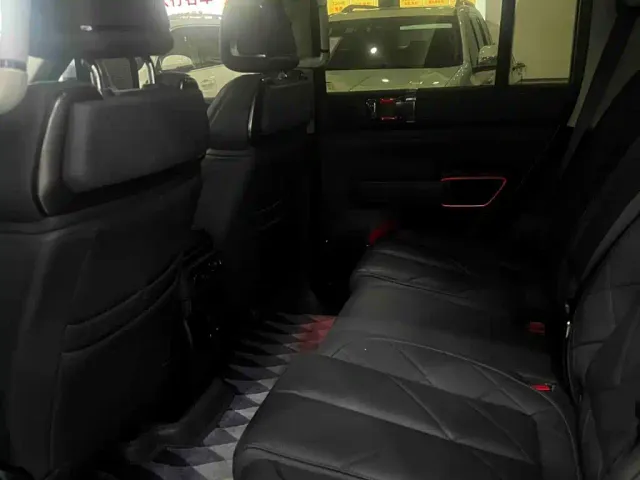 BYD FangChengBao Leopard 5 — Фото автомобиля 5