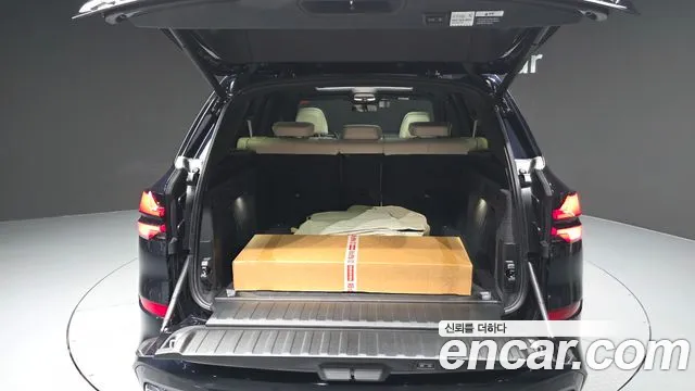 BMW X5 xDrive 40i M Sport — Фото автомобиля 30