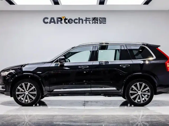 Volvo XC90 — Фото автомобиля 3