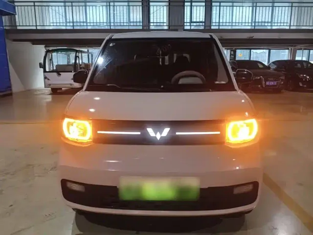 Wuling Hongguang Mini EV — Фото автомобиля 2