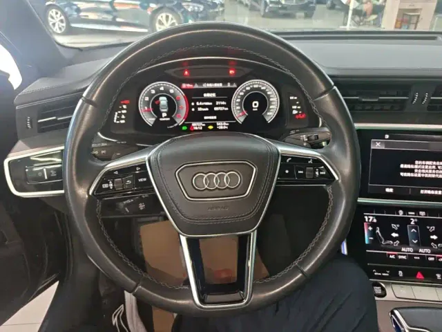 Audi A6L — Фото автомобиля 10