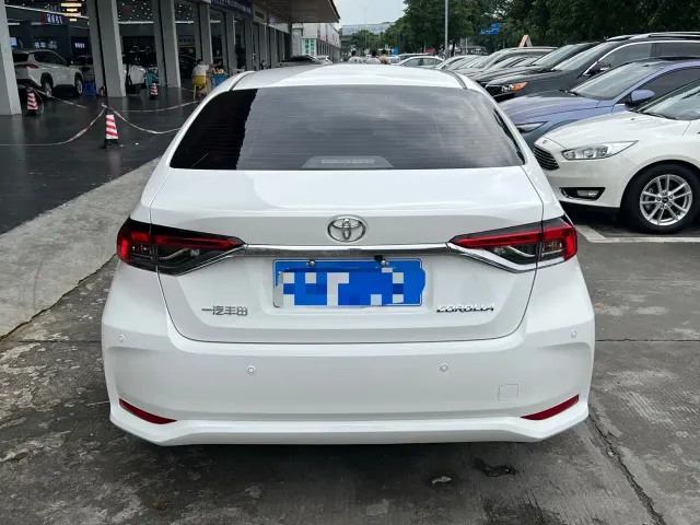 Toyota Corolla — Фото автомобиля 5