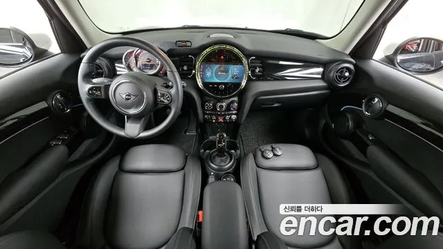 Mini Cooper Cooper 5 дверей Classic — Фото автомобиля 7