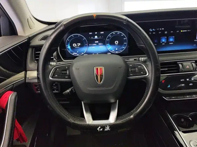 Hongqi HS5 — Фото автомобиля 15