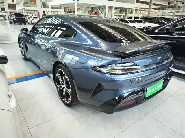 Xiaomi SU7 — Фото автомобиля 4