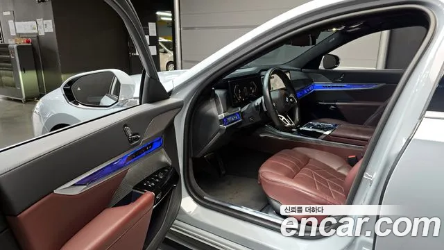 BMW 7-Series 7 серия (G70) 740i sDrive M Sport — Фото автомобиля 11