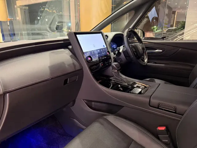Toyota Alphard — Фото автомобиля 6
