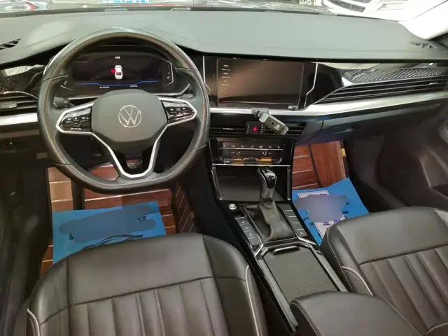 Volkswagen Passat — Фото автомобиля 12