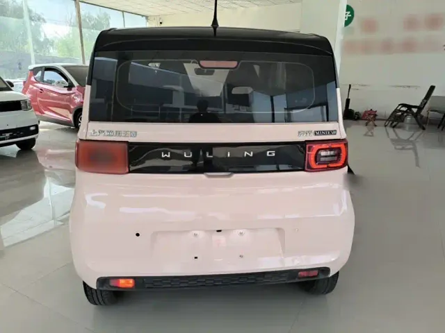 Wuling Hongguang Mini EV — Фото автомобиля 5