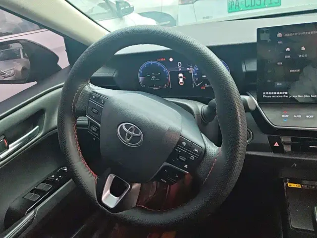 Toyota Camry — Фото автомобиля 15