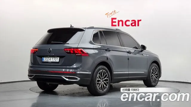 Volkswagen Tiguan Generation 2 — Фото автомобиля 2