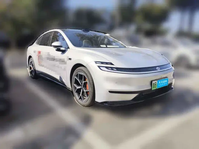 Changan Qiyuan A06 — Фото автомобиля 3
