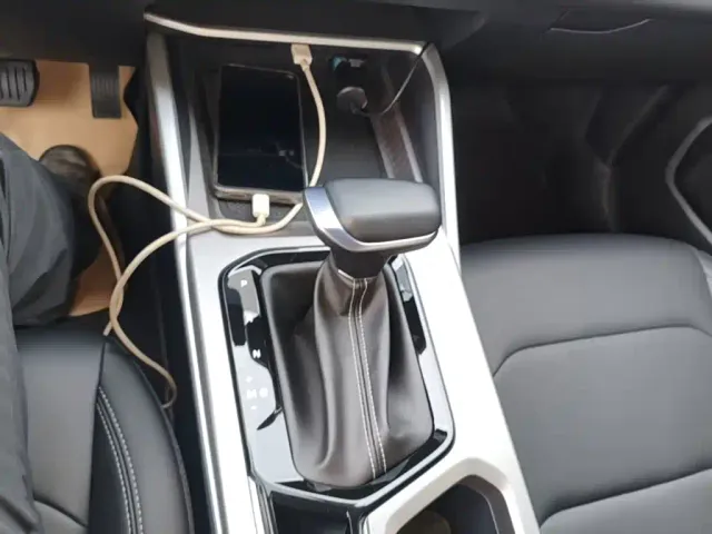 Geely Emgrand — Фото автомобиля 13