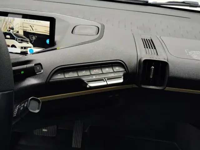 Baojun KiWi EV — Фото автомобиля 13