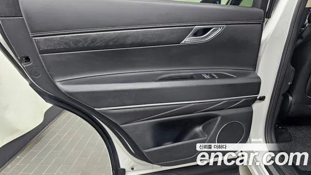 Genesis GV80 — Фото автомобиля 14