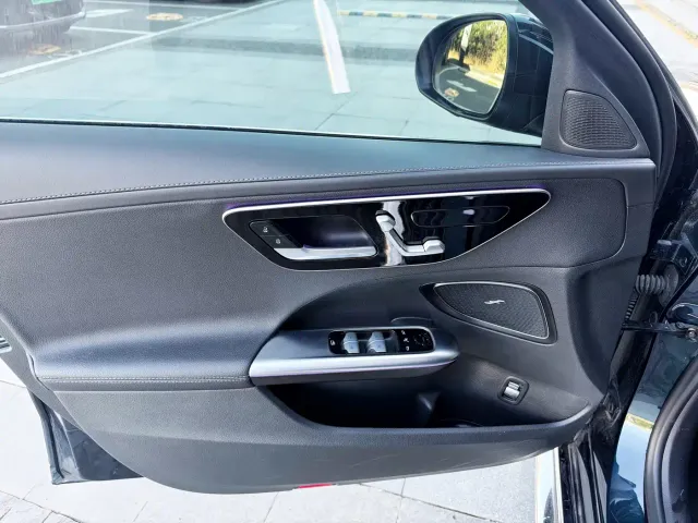 Mercedes-Benz C-Class — Фото автомобиля 7