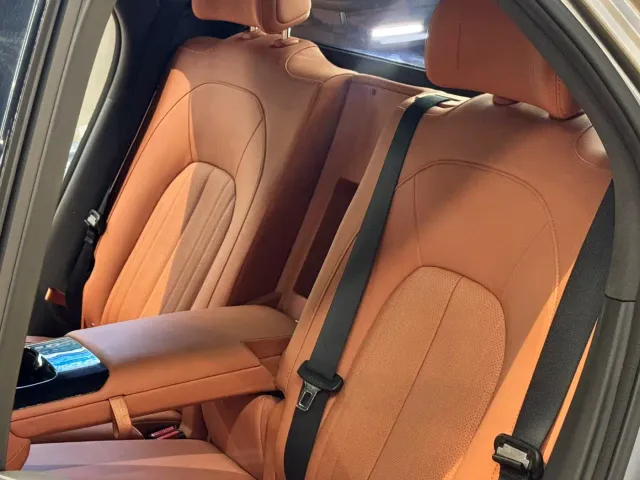 Changan Qiyuan E07 — Фото автомобиля 20