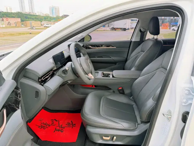 Wuling Starlight — Фото автомобиля 12