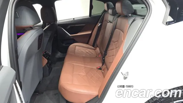 BMW 5 Series G60 — Фото автомобиля 11