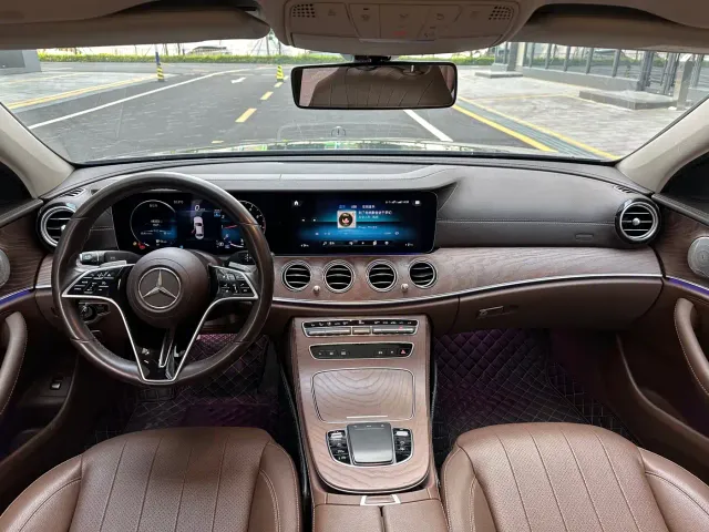 Mercedes-Benz E-Class — Фото автомобиля 9