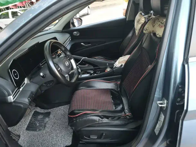 Hyundai Elantra — Фото автомобиля 11