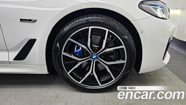 BMW 5-Series 5 серия (G30) — Фото автомобиля 20