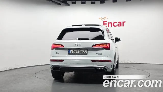 Audi Q5 40 TDI quattro Premium — Фото автомобиля 4