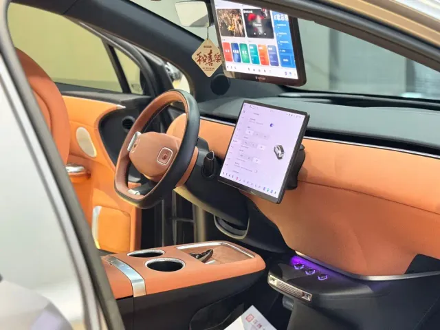 Changan Qiyuan E07 — Фото автомобиля 16