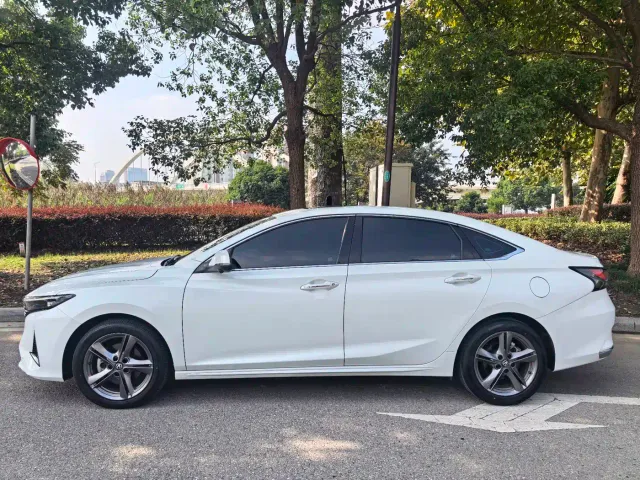 Changan Raeton Plus — Фото автомобиля 3