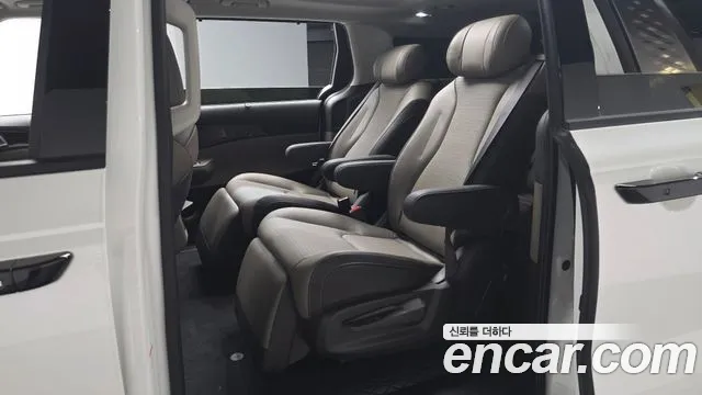Kia Canival Новый Carnival 4 поколение Бензин 7 мест X Line — Фото автомобиля 10