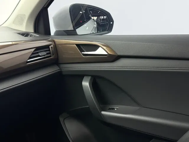 Volkswagen Tharu — Фото автомобиля 10