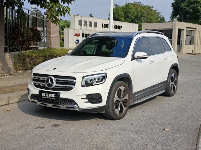 Фотография автомобиля — Mercedes-Benz GLB-Class