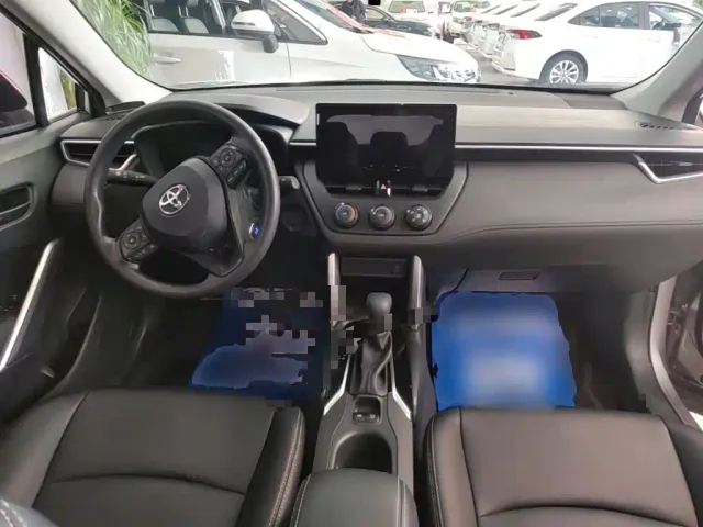 Toyota Corolla Cross — Фото автомобиля 9