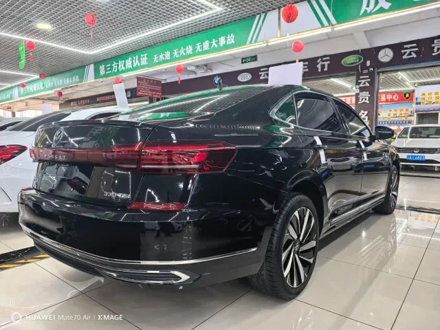 Volkswagen Passat — Фото автомобиля 10