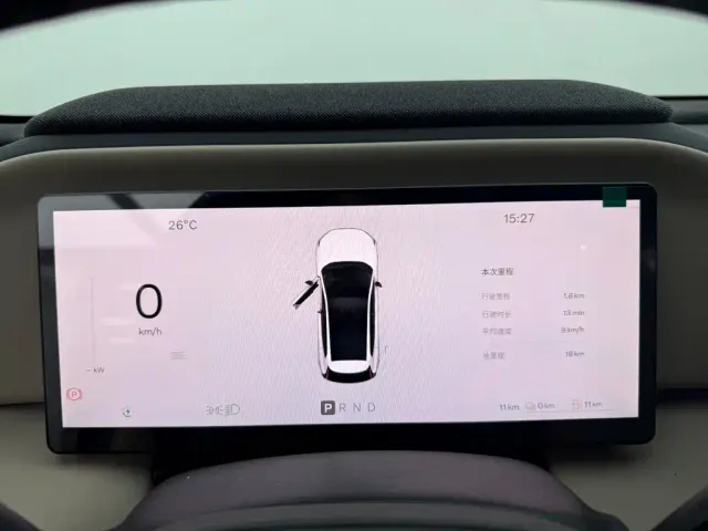 Volvo XC70 Plug-in Hybrid — Фото автомобиля 9