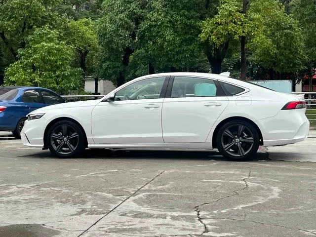 Honda Inspire — Фото автомобиля 3