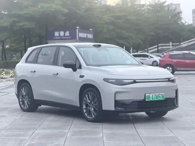 Leapmotor C10 — Фото автомобиля 3