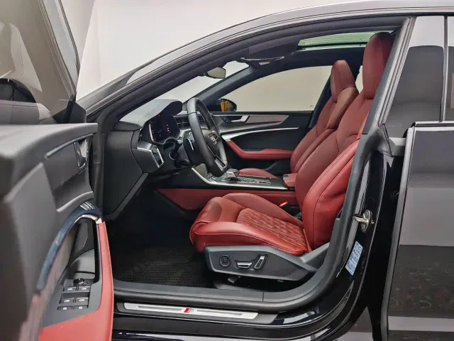 Audi A7L — Фото автомобиля 14